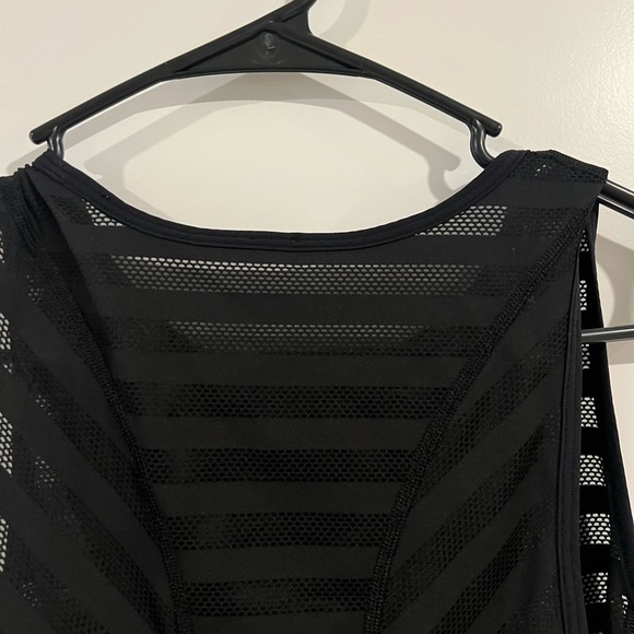 Lululemon Off and Running Tank Size 6 Black - Picture 6 of 8